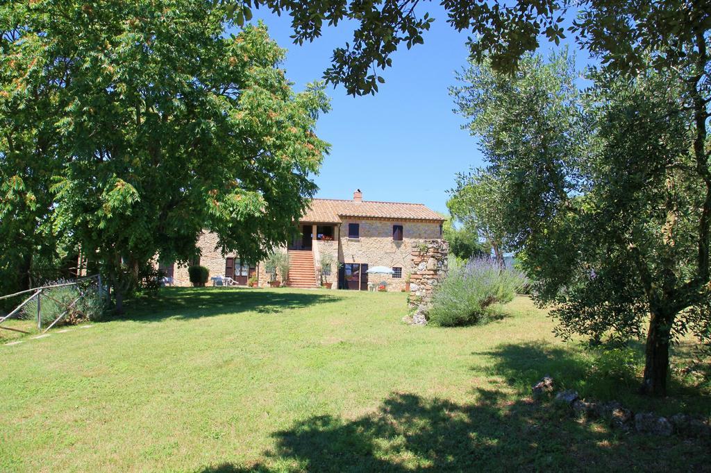 Agriturismo Podere Luchiano Амелиа Экстерьер фото